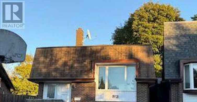 MAIN-92 Loganberry Crescent, Toronto, ON, M2H 3H1