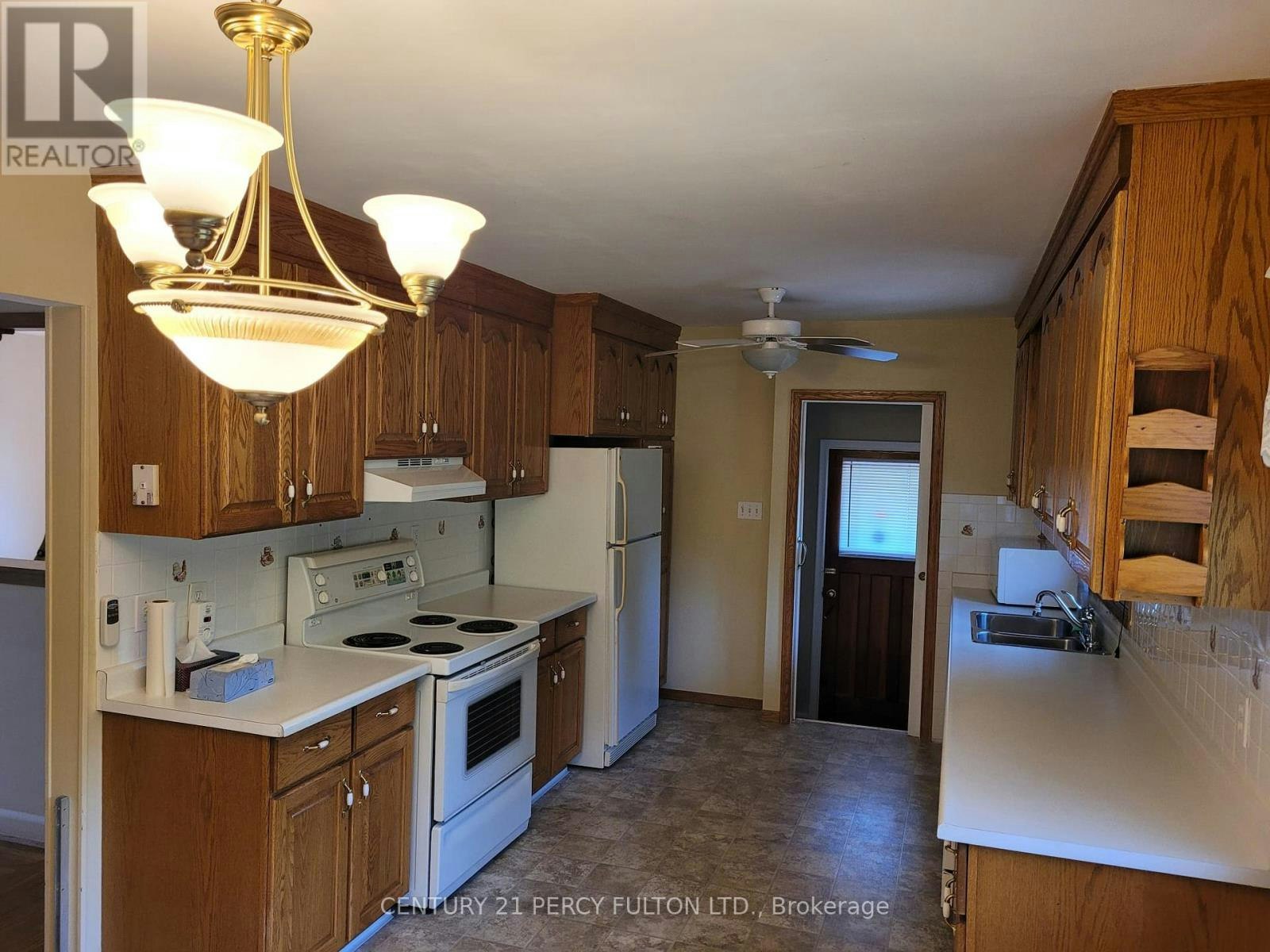 460 Bader Avenue, Oshawa, ON, L1J 3E8 - 5