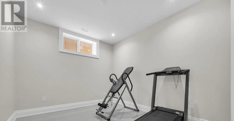 108 Abitibi Avenue, Toronto, ON, M2M 2V6 - 47
