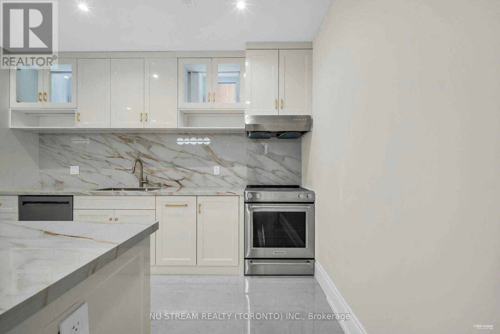 108 Abitibi Avenue, Toronto, ON, M2M 2V6 - 41