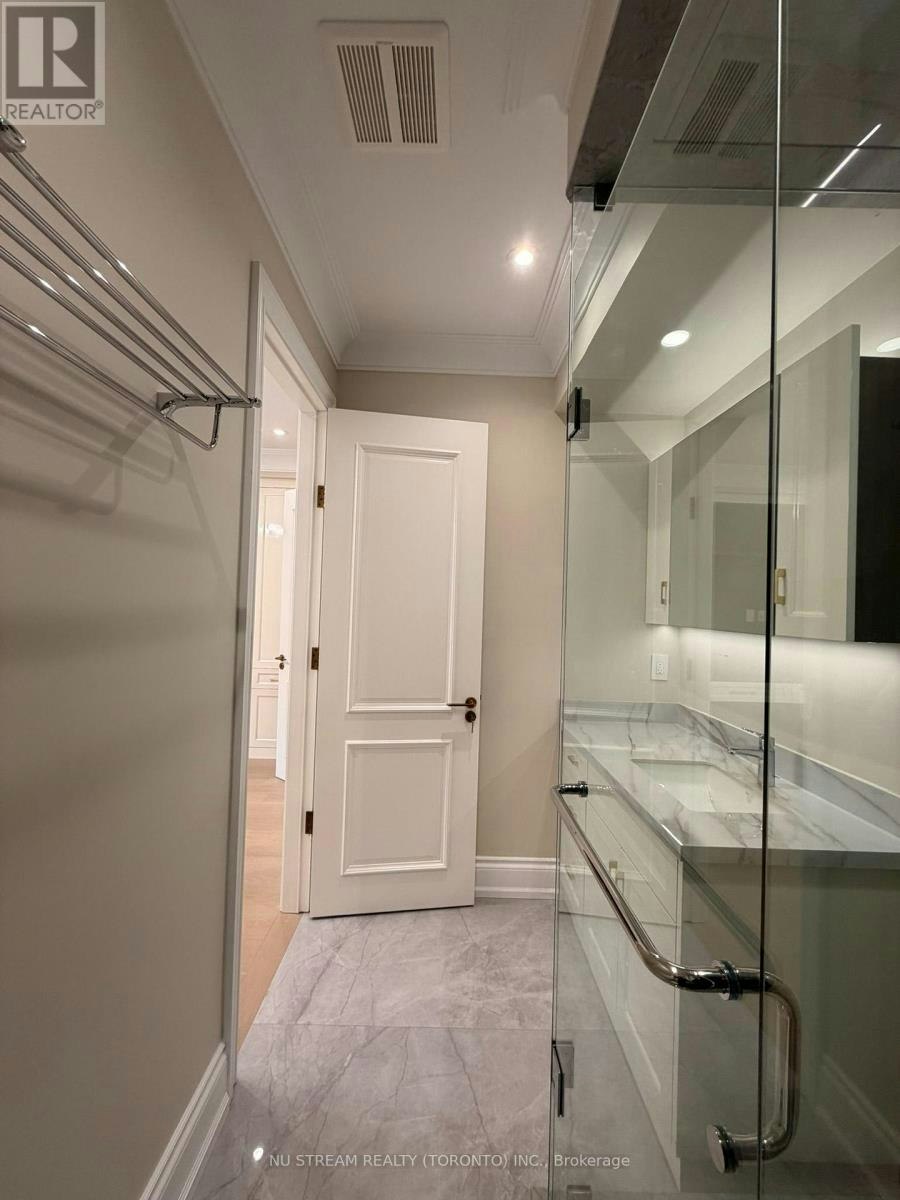 108 Abitibi Avenue, Toronto, ON, M2M 2V6 - 35