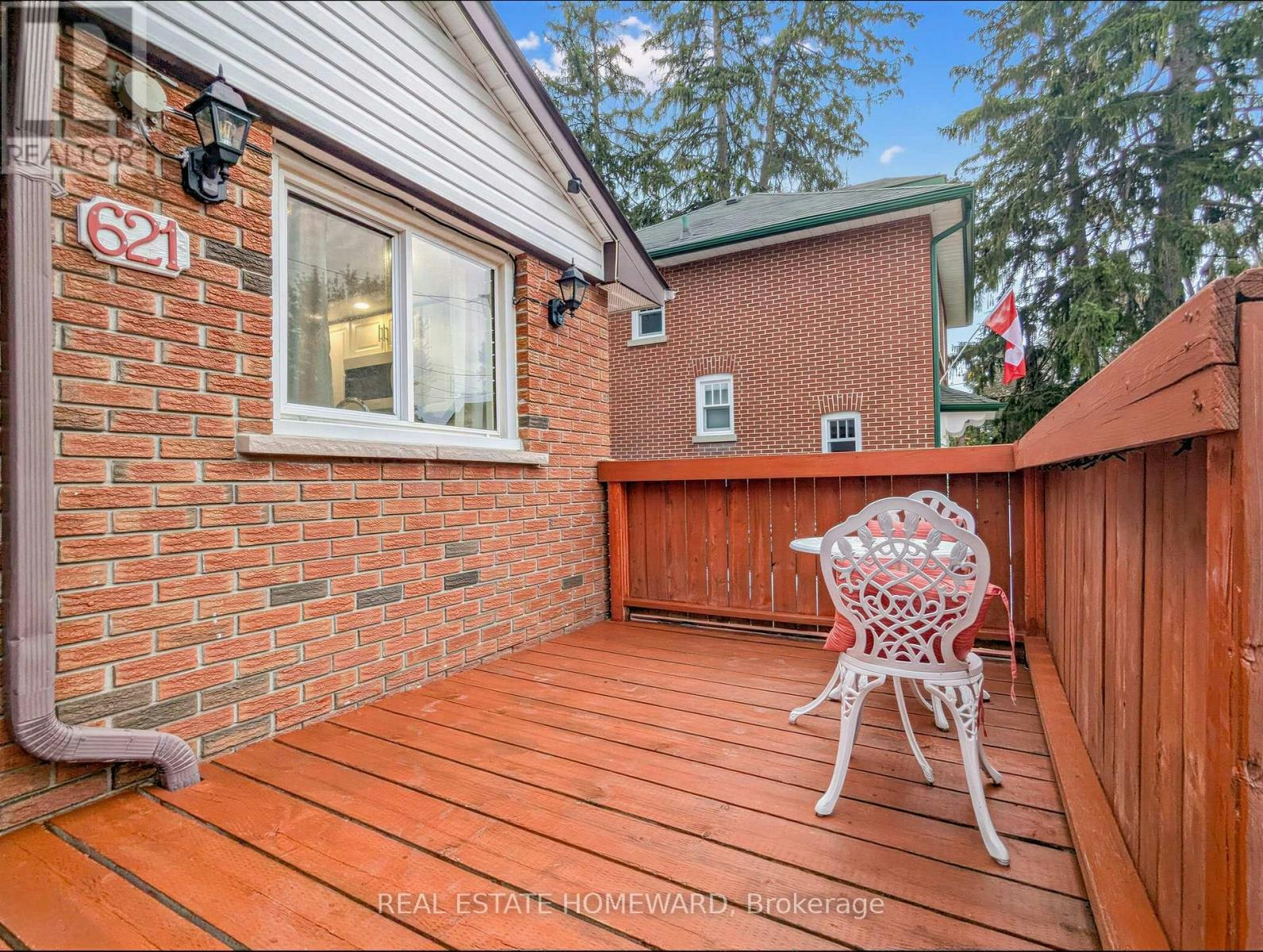 621 Byron Street S, Whitby, ON, L1N 4R6 - 3