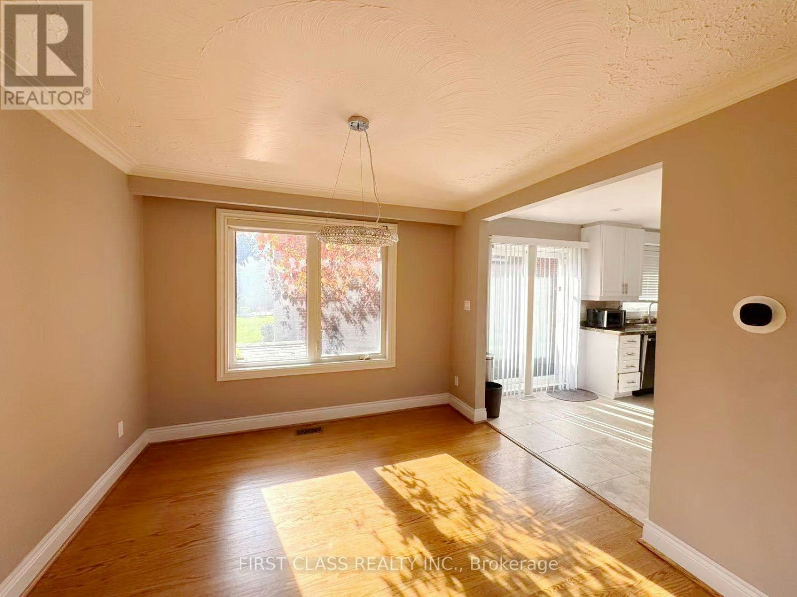 202 Goddard Street, Toronto, ON, M3H 5E6 - 11
