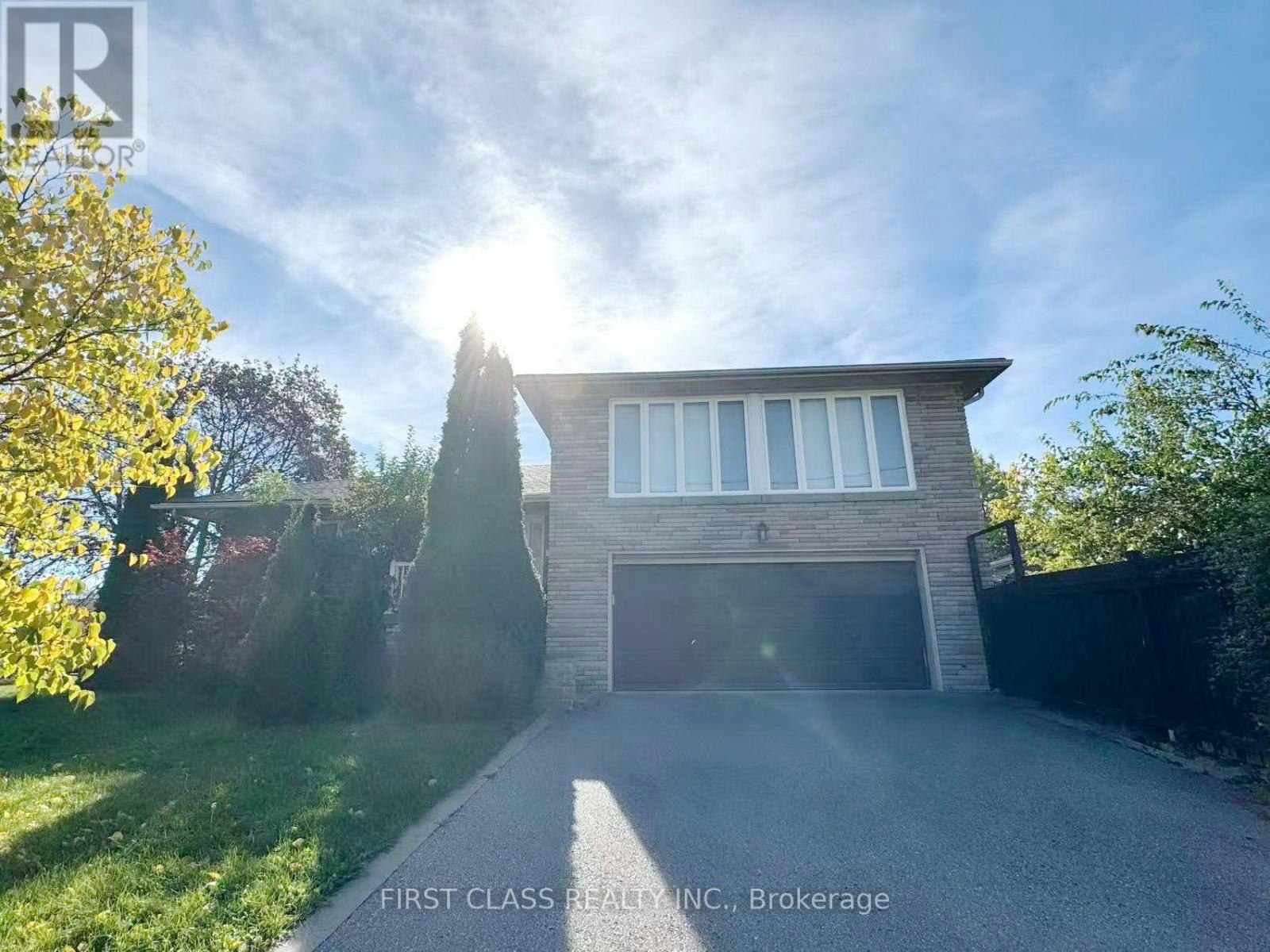 202 Goddard Street, Toronto, ON, M3H 5E6