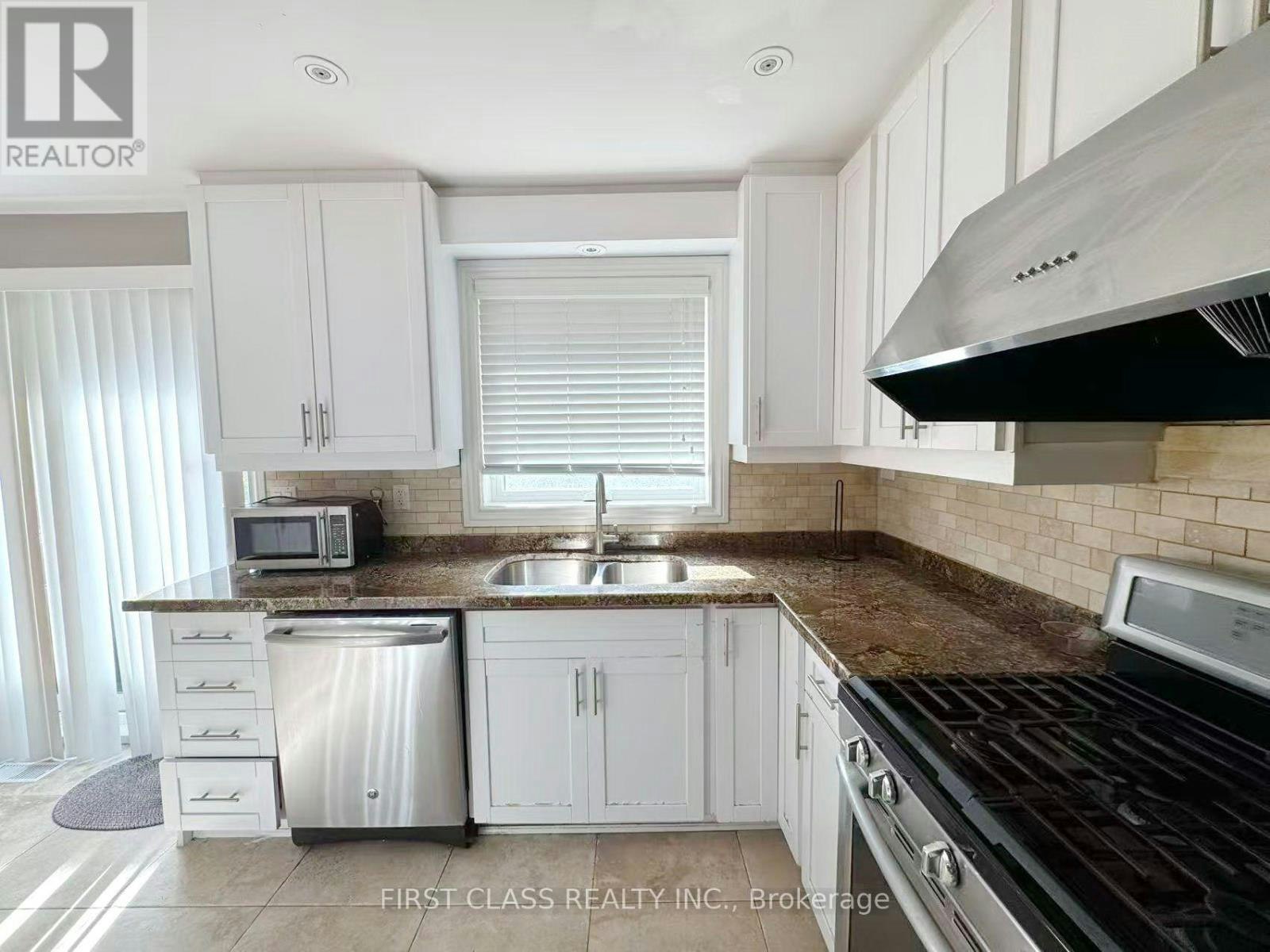 202 Goddard Street, Toronto, ON, M3H 5E6 - 15