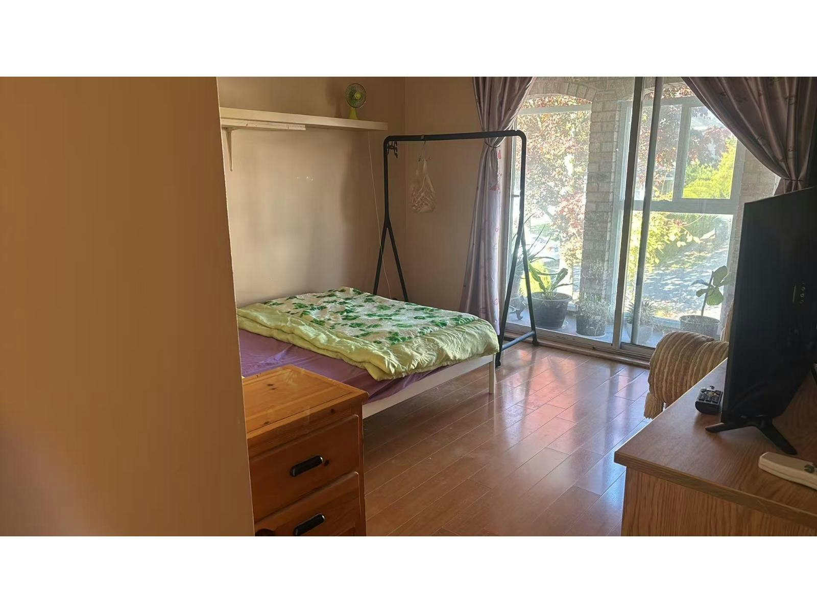 13246 98th Avenue, Surrey, BC, V3T 5M9 - 4