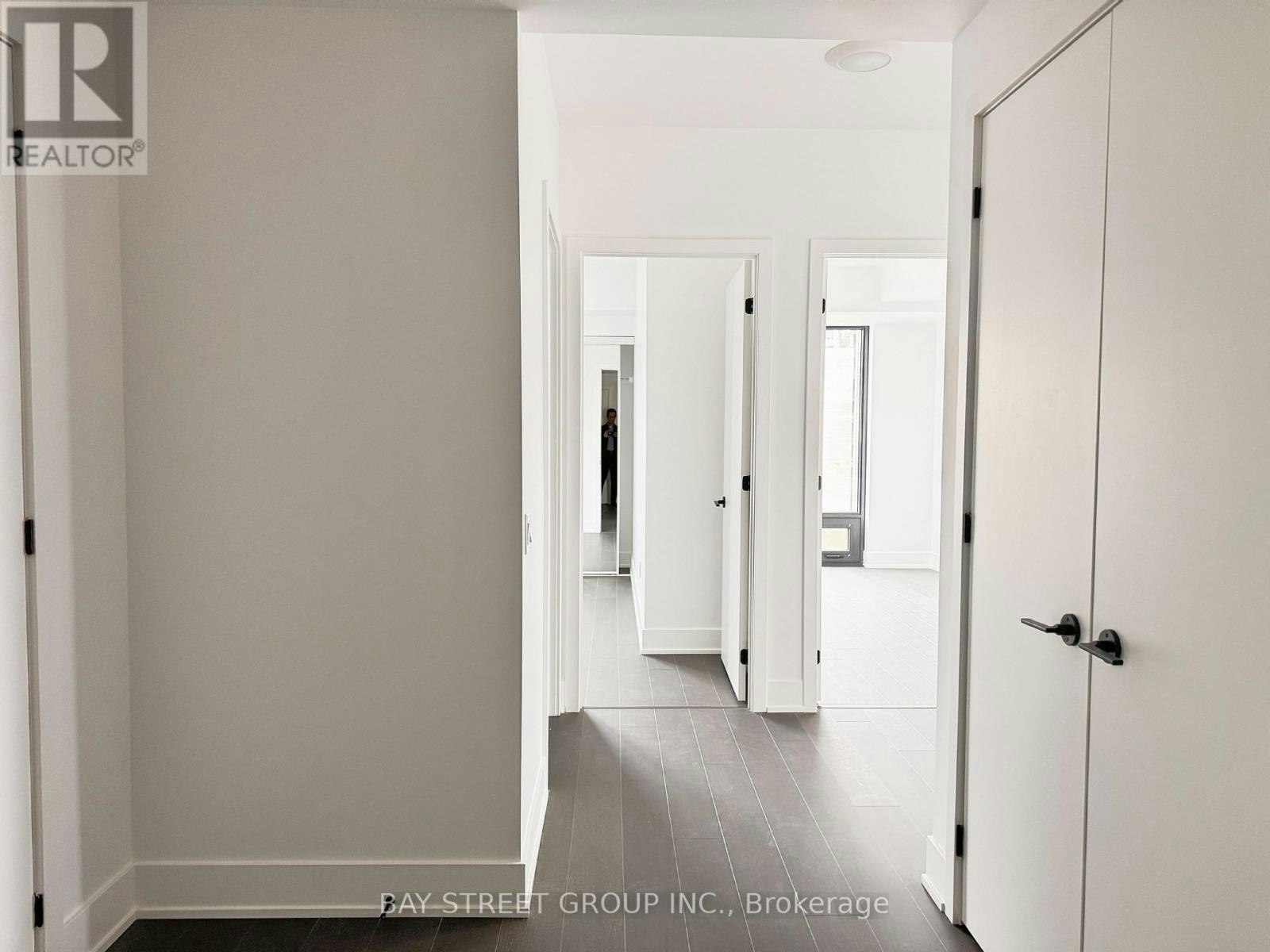2105-91 Montclair Avenue, Toronto, ON, M5P 0B1 - 12
