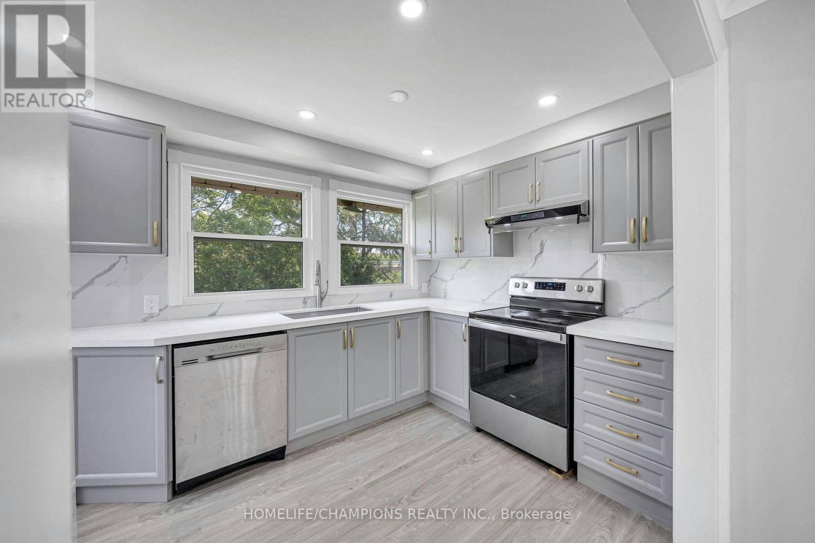 997 Mount Albert Road, East Gwillimbury, ON, L0G 1V0 - 2