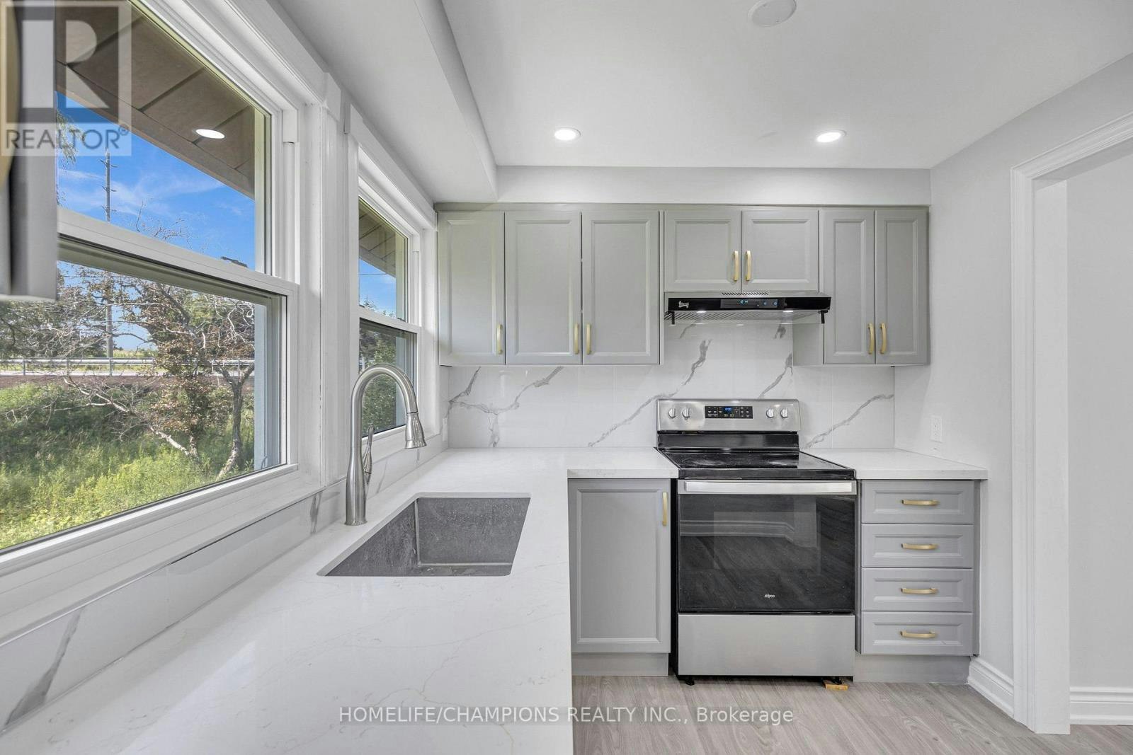 997 Mount Albert Road, East Gwillimbury, ON, L0G 1V0 - 3