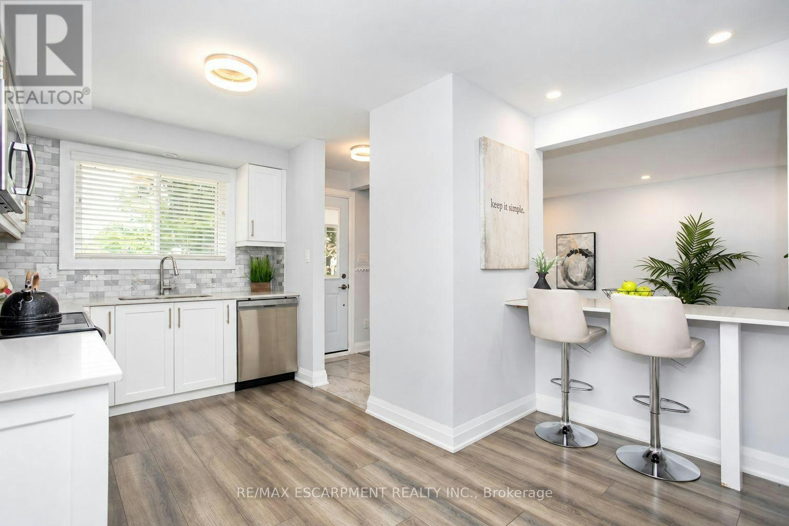 MAIN-576 Turner Drive, Burlington, ON, L7L 2W7 - 4