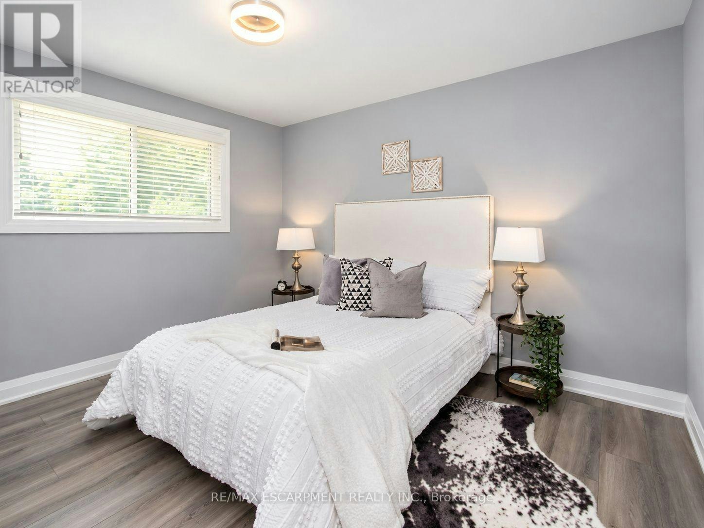 MAIN-576 Turner Drive, Burlington, ON, L7L 2W7 - 6