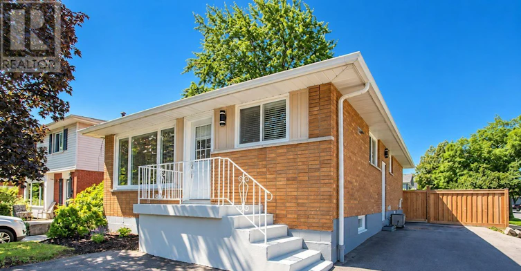 MAIN-576 Turner Drive, Burlington, ON, L7L 2W7