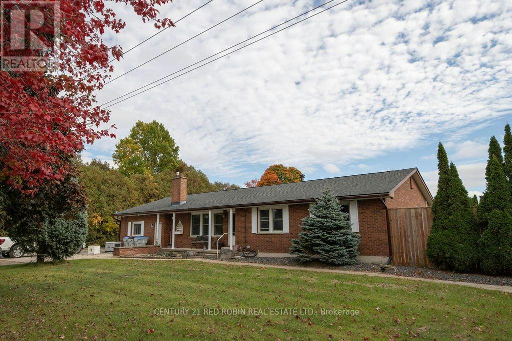 312 Carroll Street E, Strathroy, ON, N7G 3H3