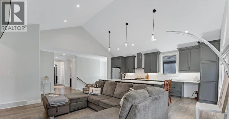 394 Matese Street, Lakeshore, ON, N0R 1A0 - 9