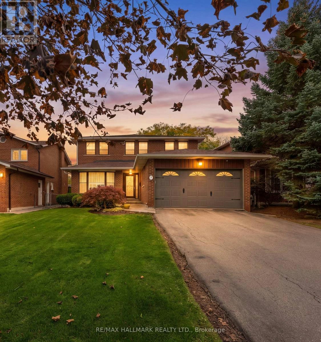 7 Charnwood Place, Markham, ON, L3T 5H2