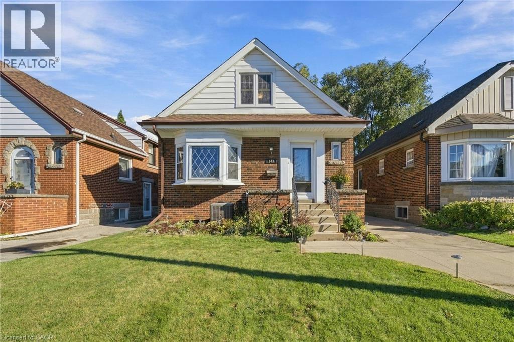 143 Huxley Avenue S, Hamilton, ON, L8K 2P9