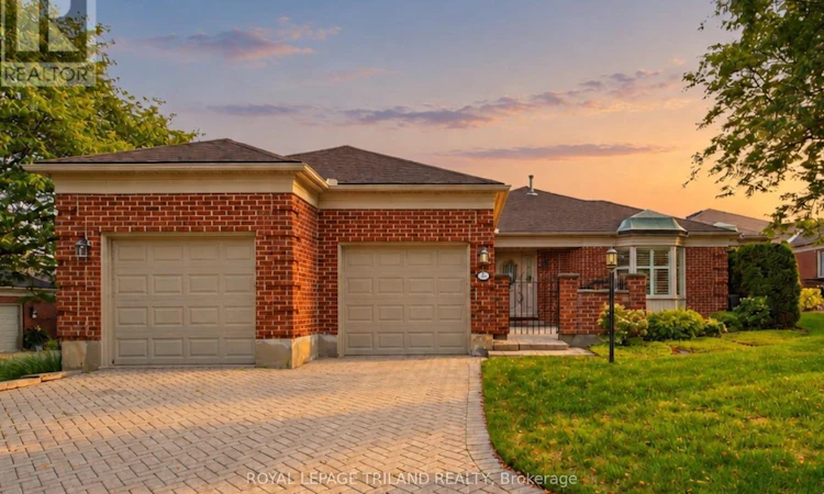 8-60 Rosecliffe Crescent