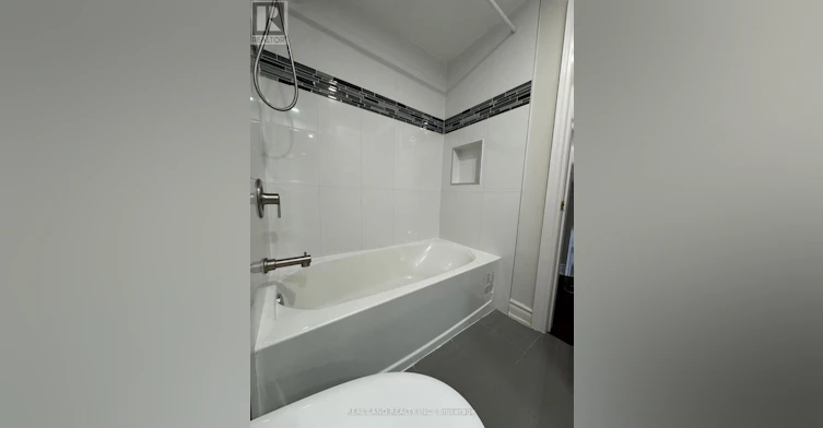 26 Greyhound Drive E, Toronto, ON, M2H 1K3 - 4