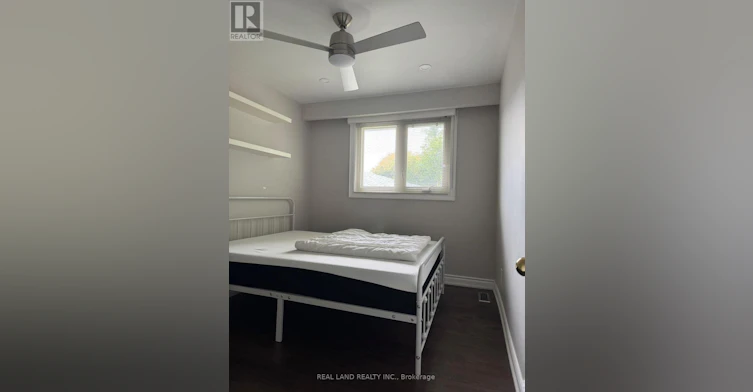 26 Greyhound Drive E, Toronto, ON, M2H 1K3 - 9