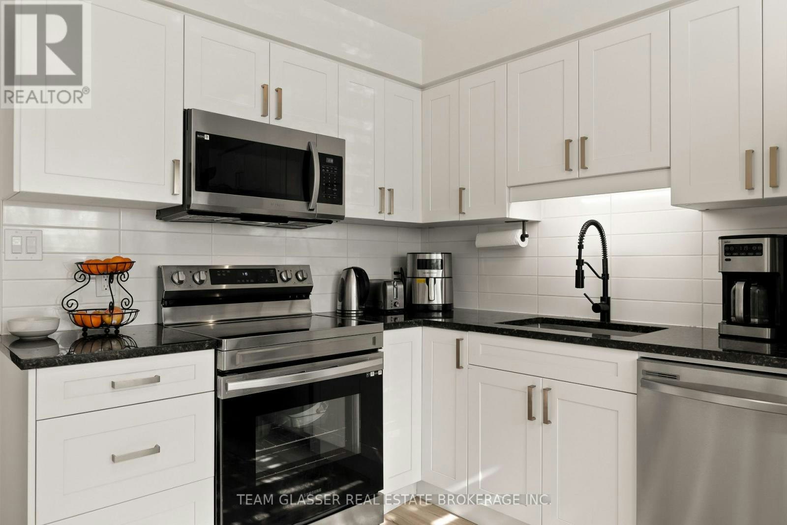 53-355 Sandringham Crescent, London, ON, N6C 5K3 - 5