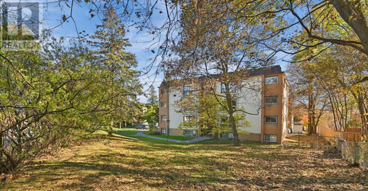 10-49 Sumac Street, Ottawa, ON, K1J 7T7 - 33