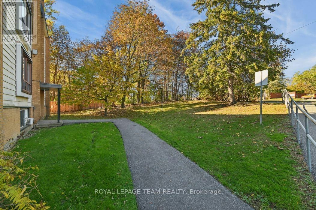 10-49 Sumac Street, Ottawa, ON, K1J 7T7 - 31