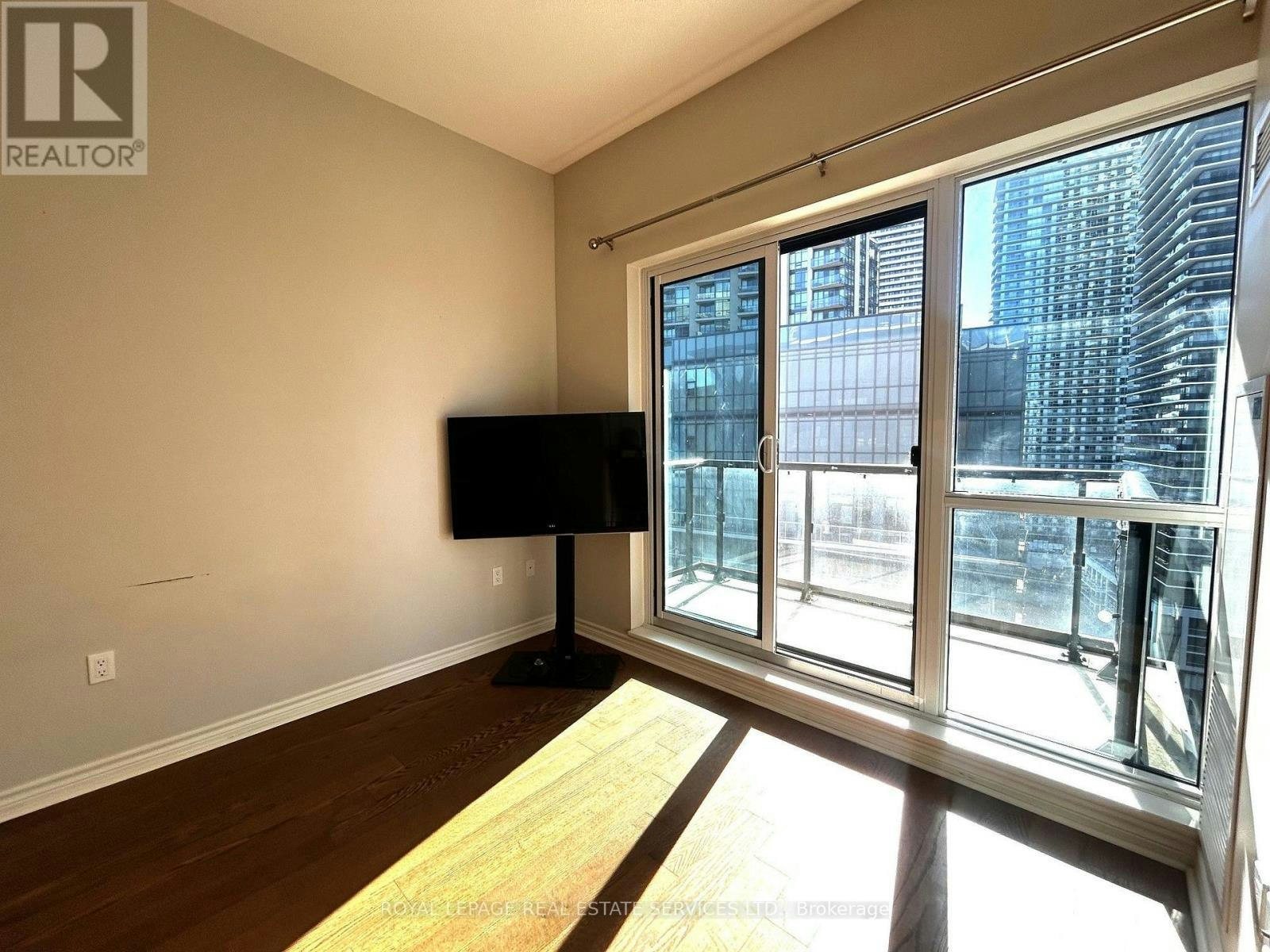 1702-39 Annie Craig Drive, Toronto, ON, M8V 0H1 - 6