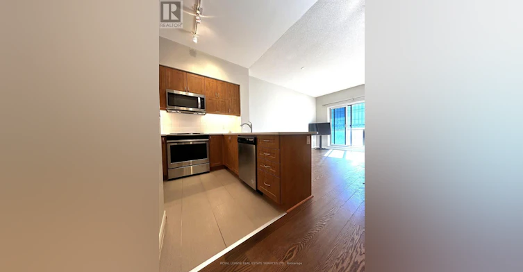 1702-39 Annie Craig Drive, Toronto, ON, M8V 0H1 - 11