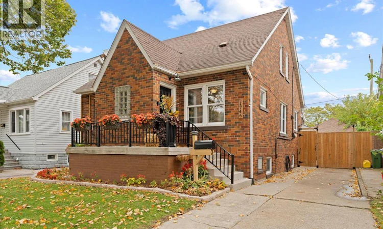1746 Alexis Road