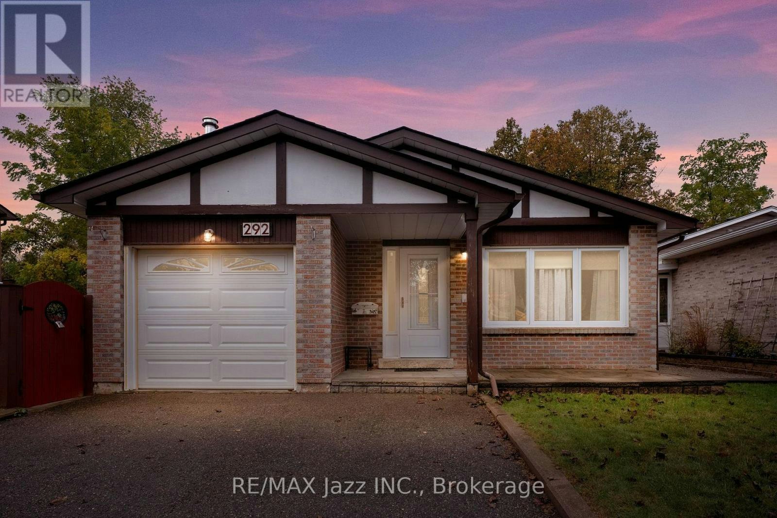 292 Limerick Street, Oshawa, ON, L1J 6K9