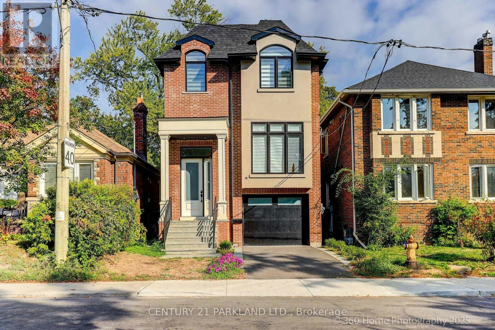 30 Glen Echo Avenue, Toronto, ON, M4N 2E1