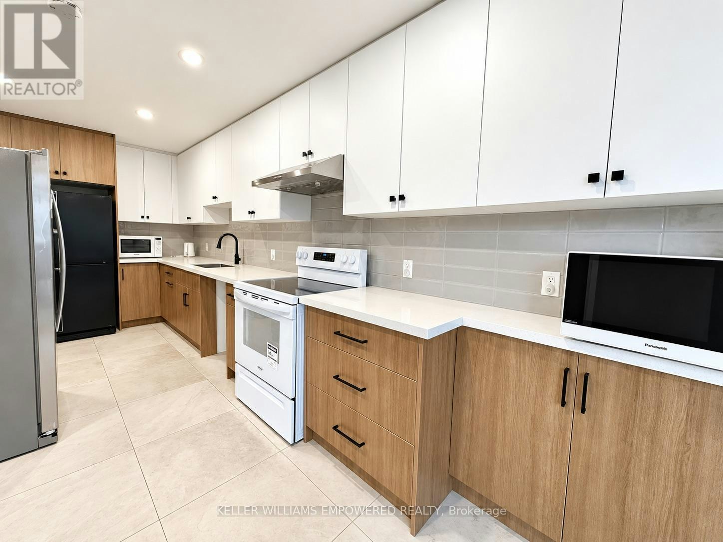 202 Stather Crescent, Markham, ON, L3S 1C2 - 2