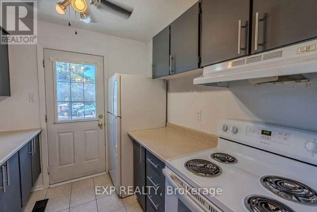 C-37 Forester Crescent, Ottawa, ON, K2H 8Y3 - 9