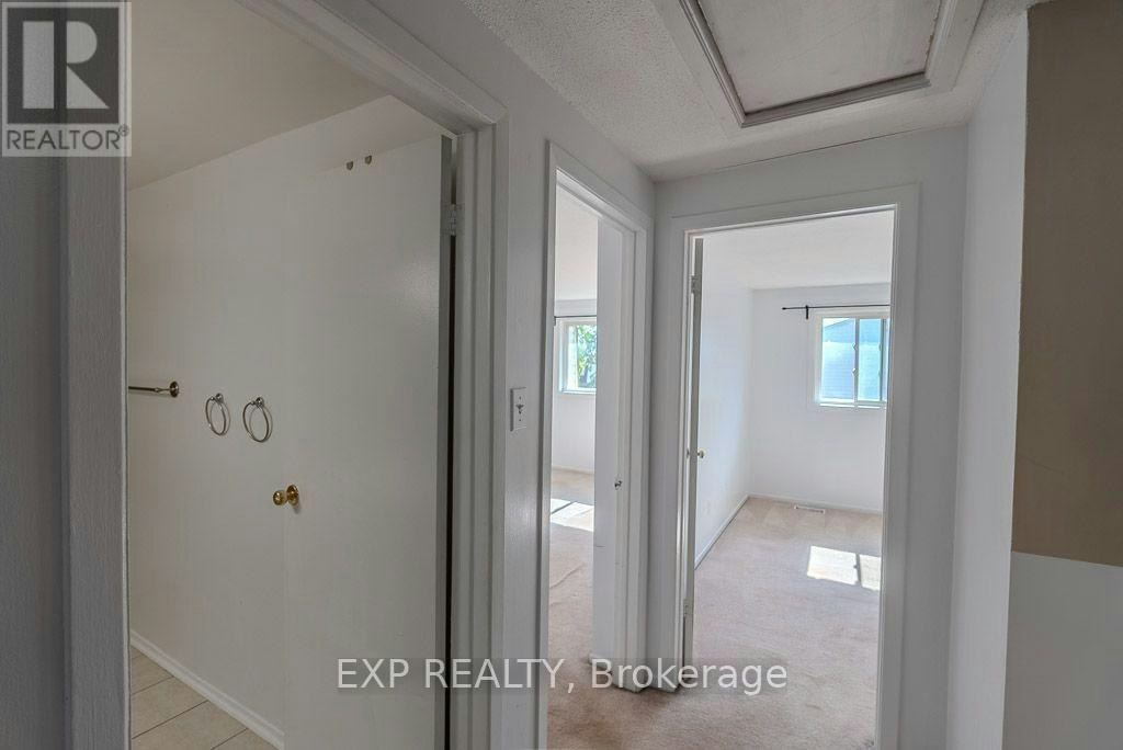 C-37 Forester Crescent, Ottawa, ON, K2H 8Y3 - 14