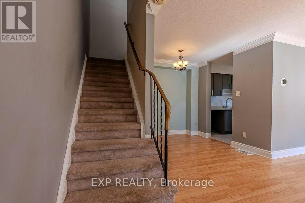 C-37 Forester Crescent, Ottawa, ON, K2H 8Y3 - 4