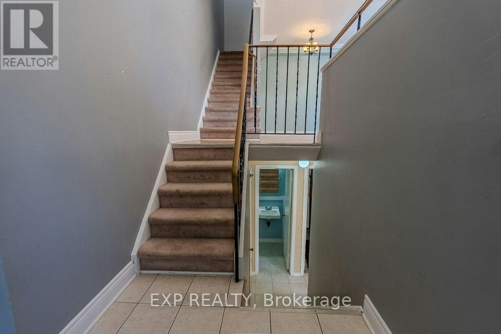 C-37 Forester Crescent, Ottawa, ON, K2H 8Y3 - 22