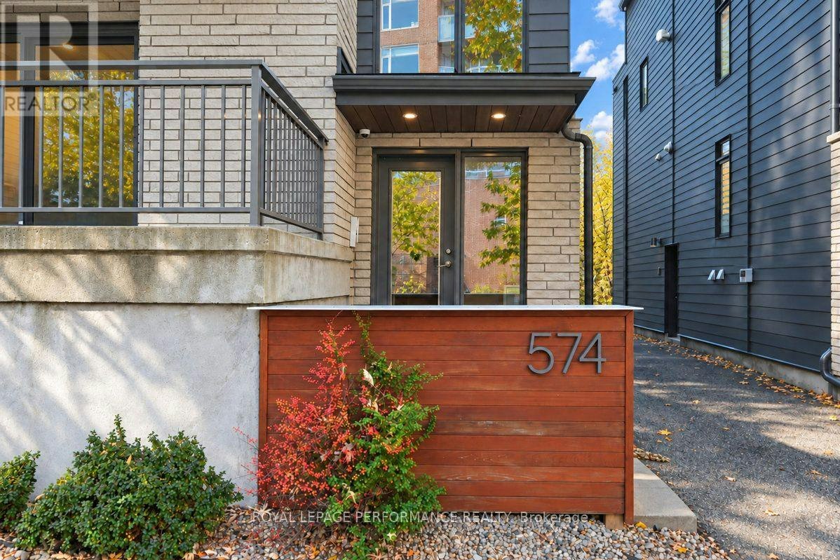 574 Byron Avenue, Ottawa, ON, K2A 0E4