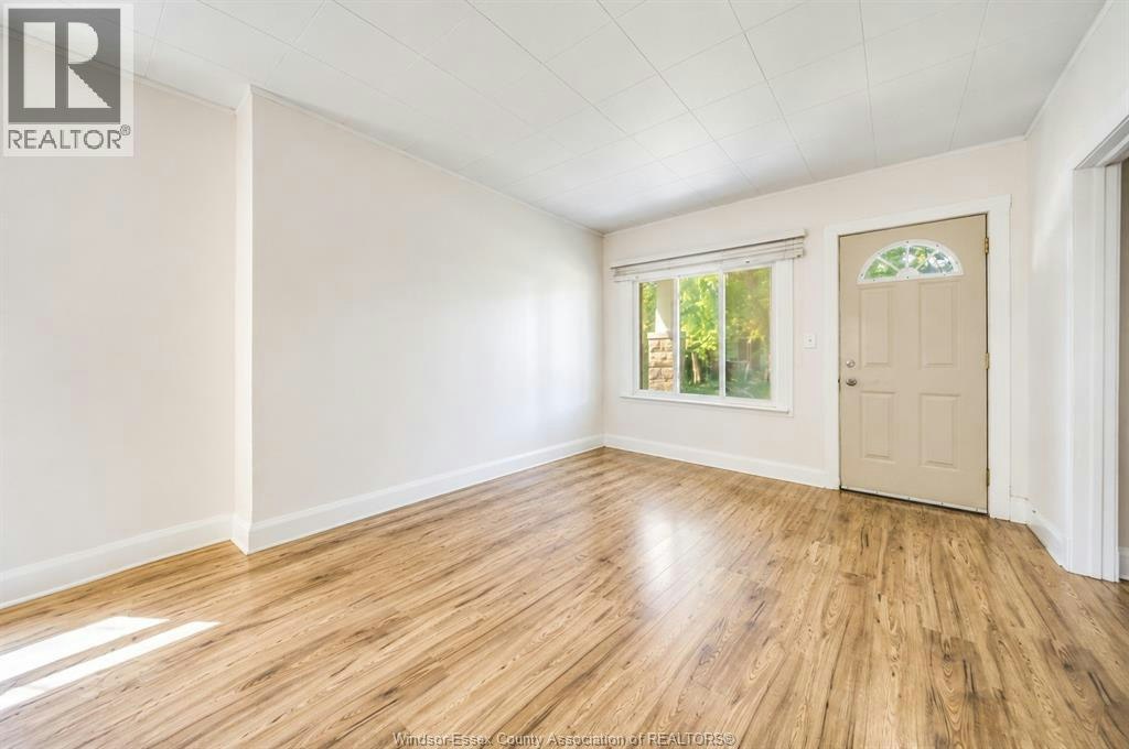 1560 Lillian Avenue, Windsor, ON, N8X 4A8 - 3