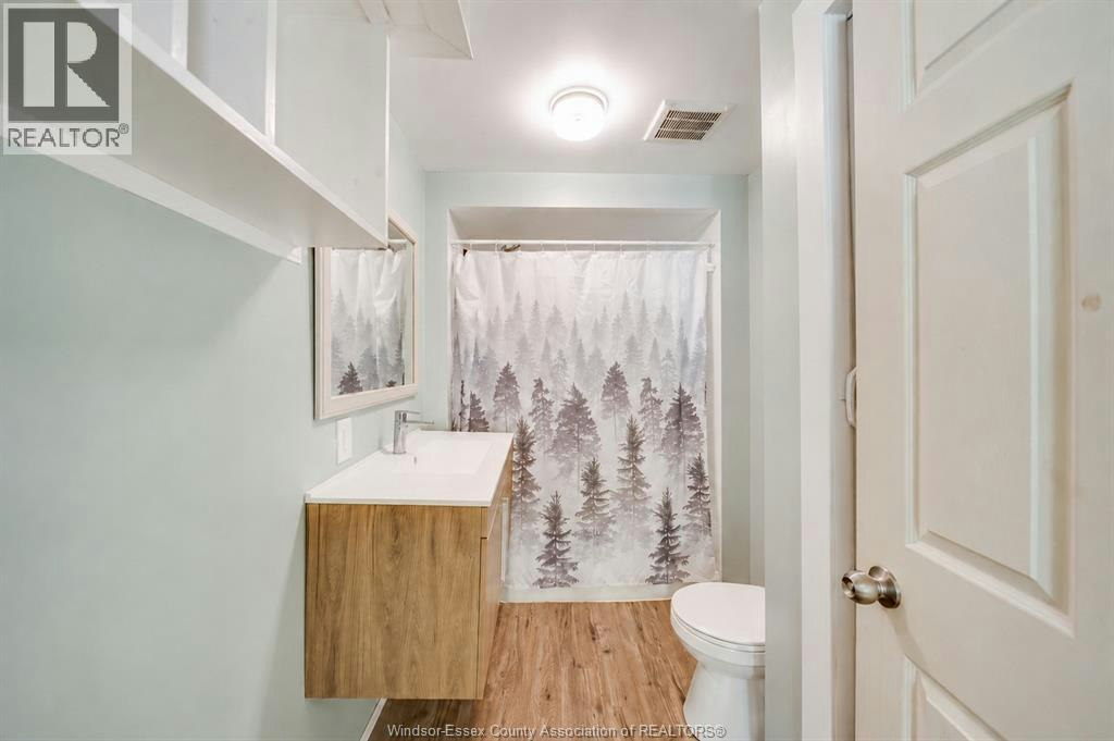 1560 Lillian Avenue, Windsor, ON, N8X 4A8 - 9