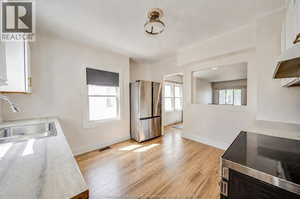 1560 Lillian Avenue, Windsor, ON, N8X 4A8 - 11