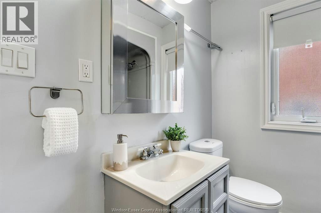 870 St. Louis, Windsor, ON, N8S 2K5 - 18