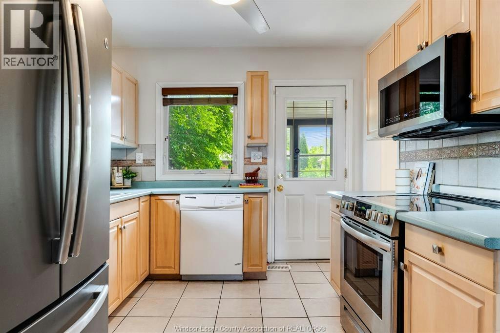 870 St. Louis, Windsor, ON, N8S 2K5 - 4