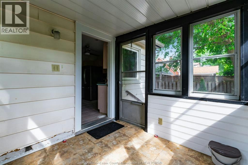 870 St. Louis, Windsor, ON, N8S 2K5 - 14