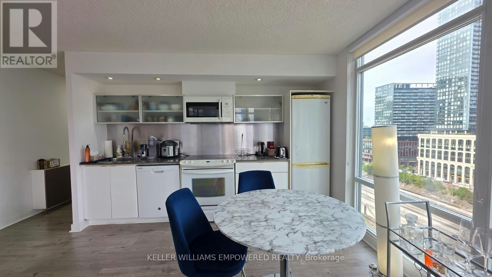 1603 4k Spadina Avenue, Toronto, ON, M5V 3Y9 - 10