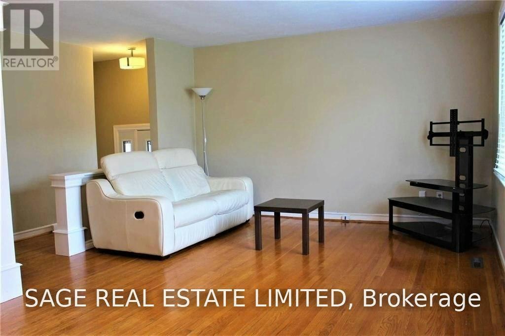 77 Vauxhall Drive, Toronto, ON, M1P 1R1 - 2
