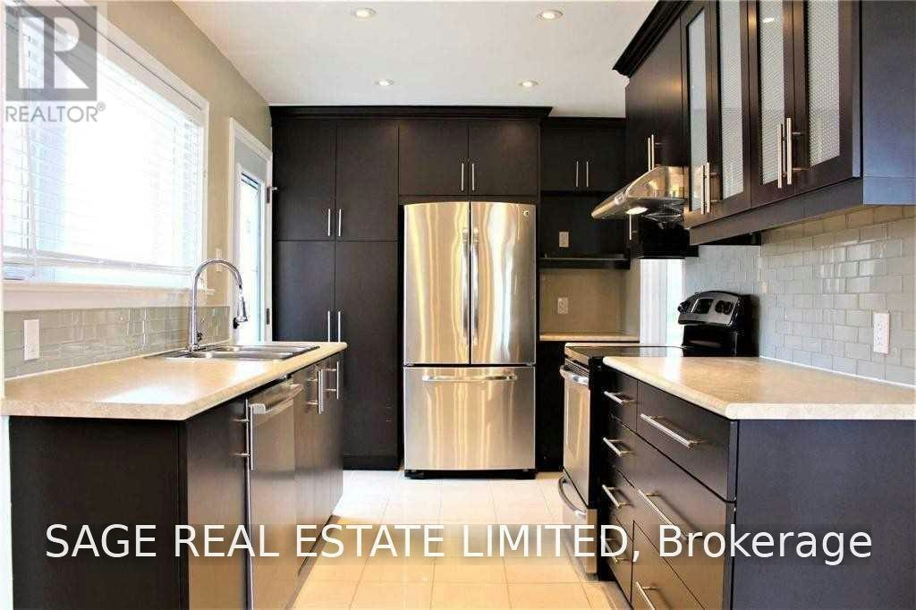 77 Vauxhall Drive, Toronto, ON, M1P 1R1 - 4