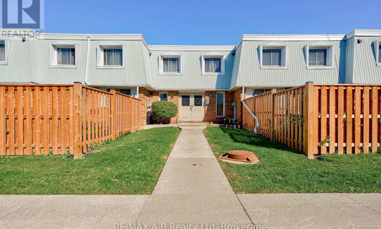 7-300 Traynor Avenue