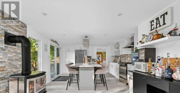 1086 Providence Drive, Algonquin Highlands, ON, K0M 1S0 - 4