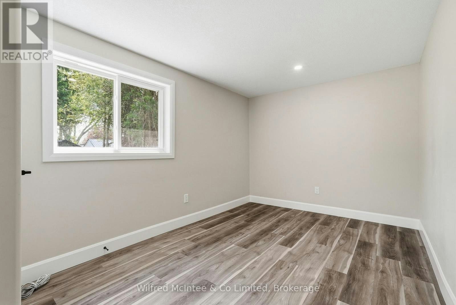 550 Wellington Street, Minto, ON, N4W 3G9 - 16