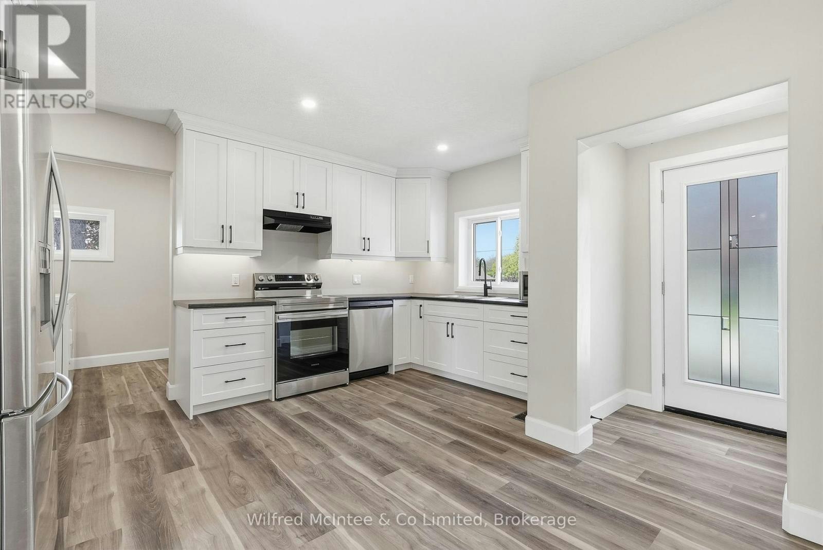 550 Wellington Street, Minto, ON, N4W 3G9 - 11